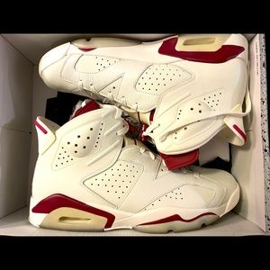 2015 Authentic Jordan 5 Maroon SZ 12 worn once in perfect condition